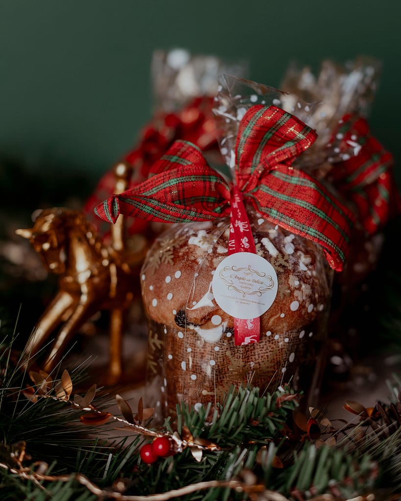 Fotografia di prodotti natalizi: mini panettone artigianale