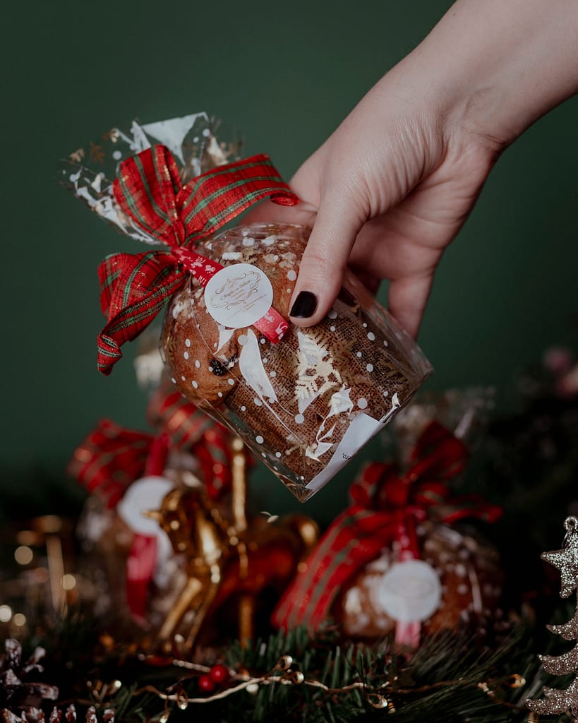 Fotografia di prodotti natalizi: mini panettone artigianale
